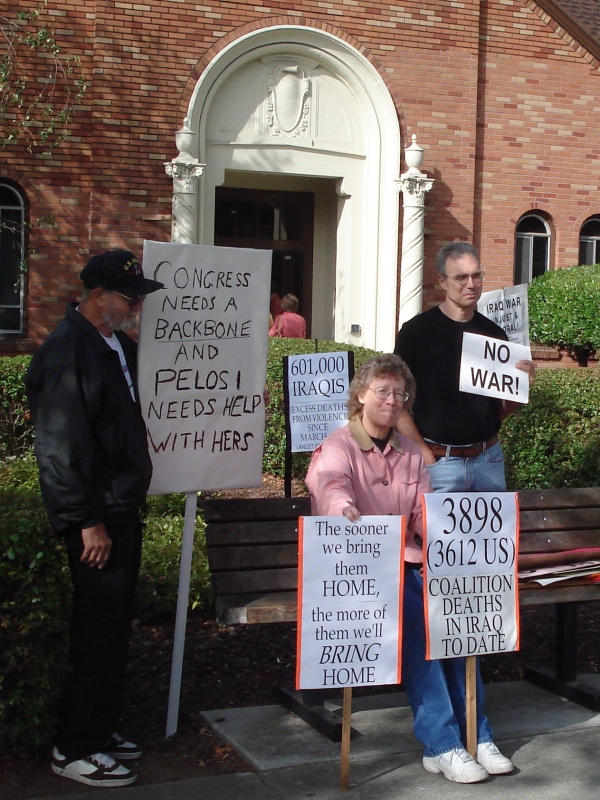 4th Anniversary Vigil, March 15, 2007 - click to enlarge